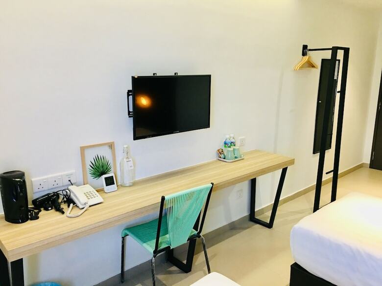 Enclave Hotel
