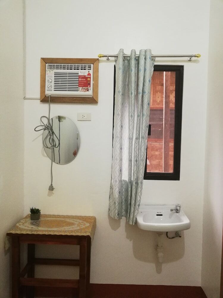 Hostal Yolly's Tourist Inn - Hostel