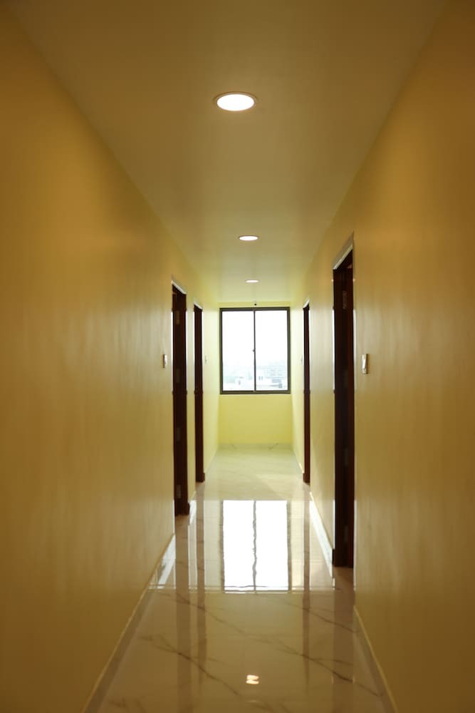 Amaran Hotel