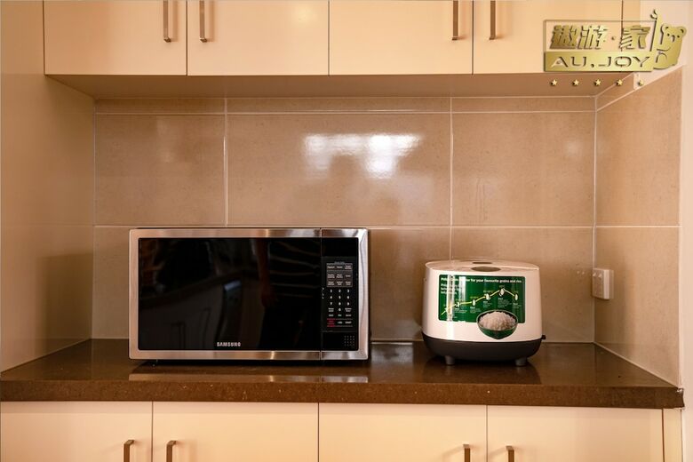 Aujoy 4 Bed  Townhouse Glen Waverley