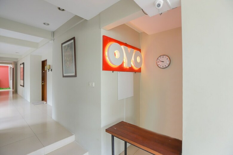 Hotel Oyo 651 Casamora Cilandak Syariah