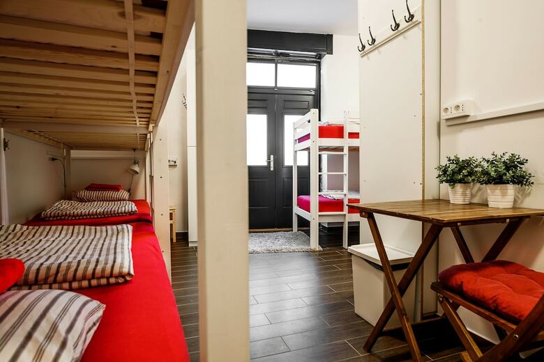 Hostal Turn Hostel