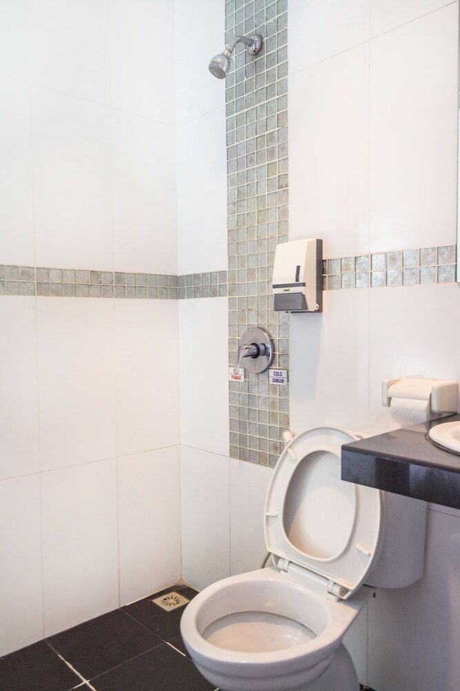 Oyo 664 Romance Hotel