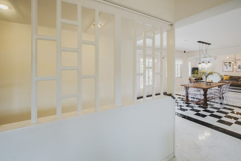 Mid-century Modern Villa Vintage Charm