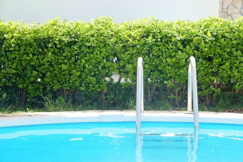Chill And Relax In A Home With Pool Near The Beach