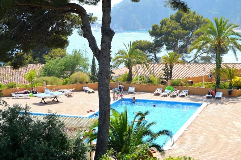 Apartamentos Studios Face � La Mer - Cala Llevado