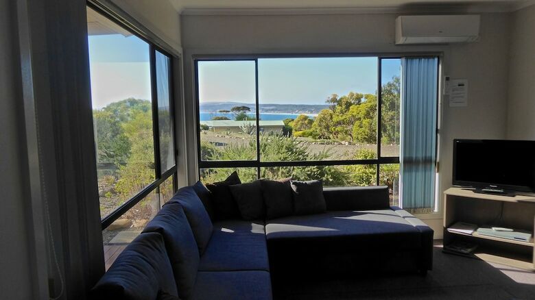 Emu Bay Holiday Homes