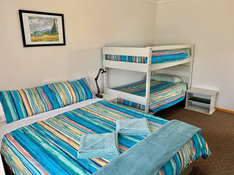 Emu Bay Holiday Homes