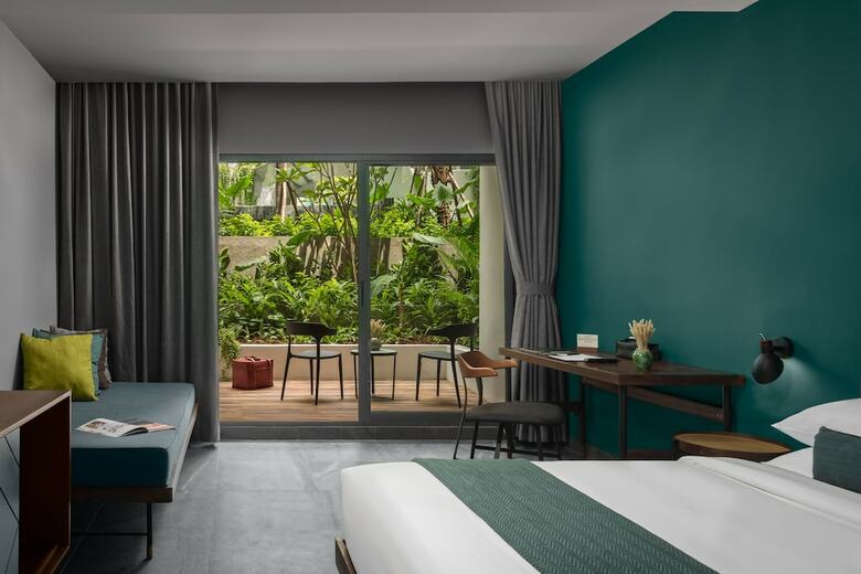 Baitong Hotel & Resort