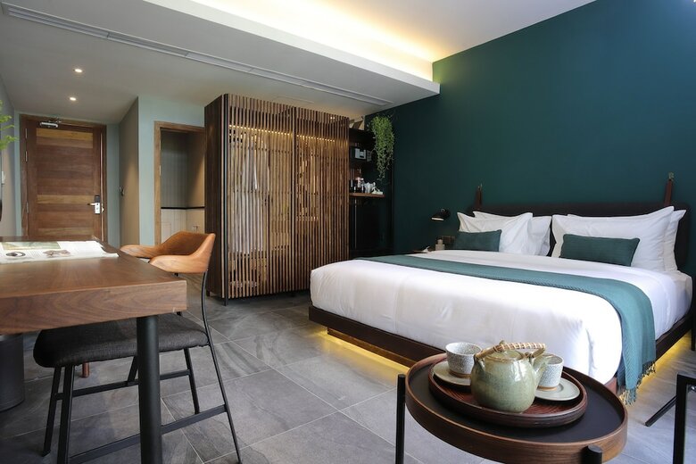 Baitong Hotel & Resort