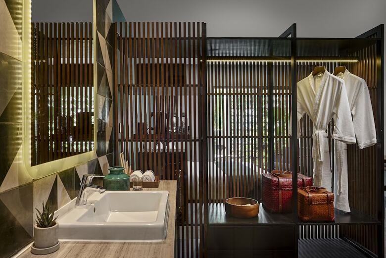 Baitong Hotel & Resort