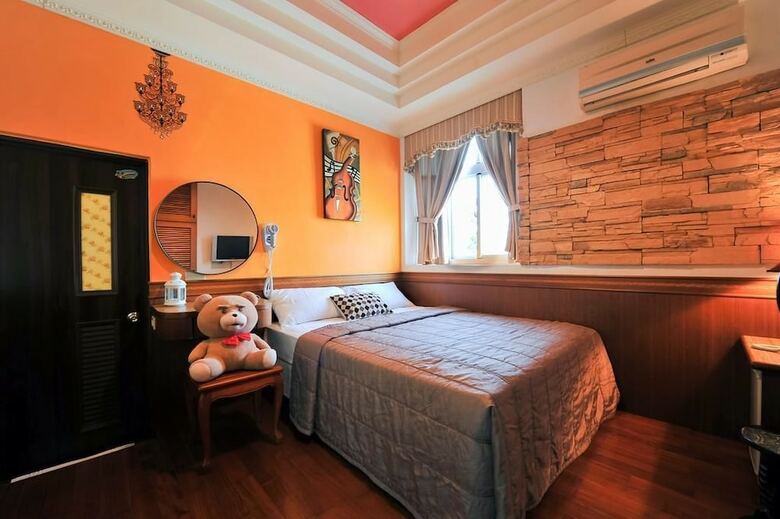 Bed & Breakfast Happiness