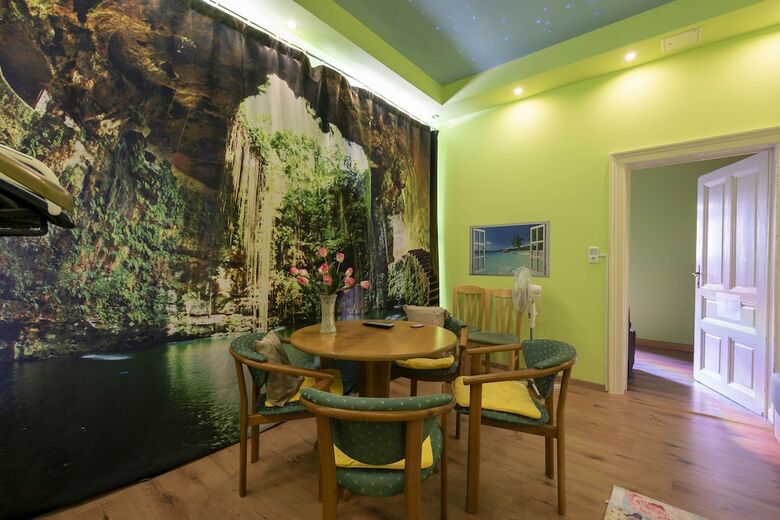 Fanaa Apartment