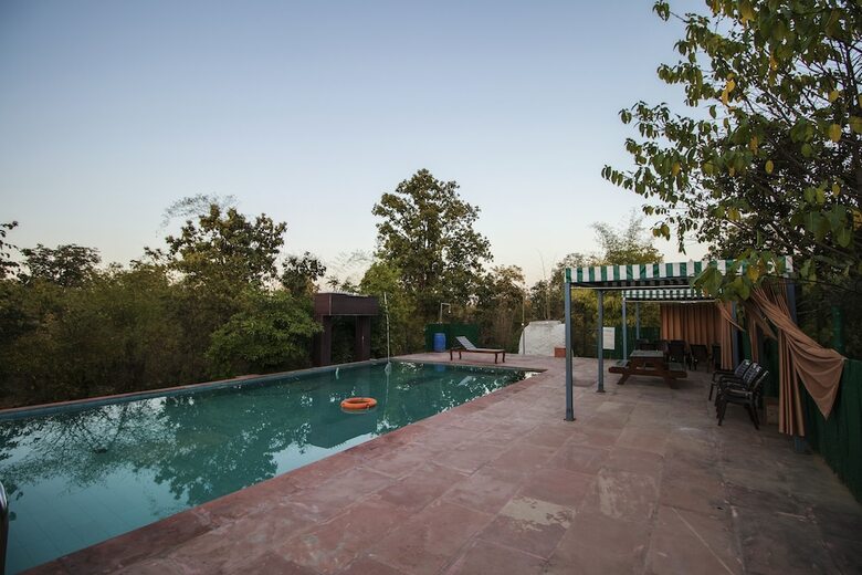 Hotel Cheetal Resort