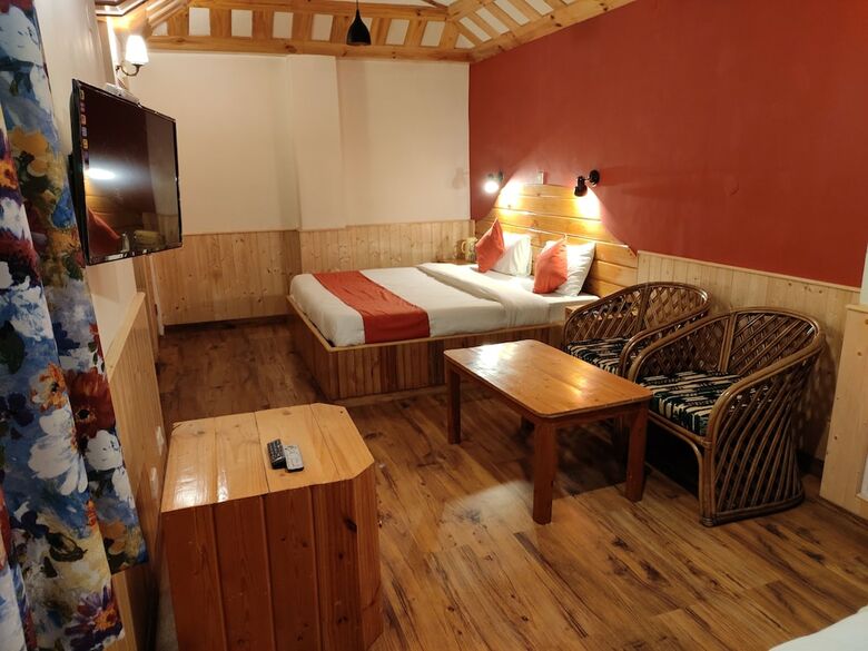 Hotel Pineview Shimla