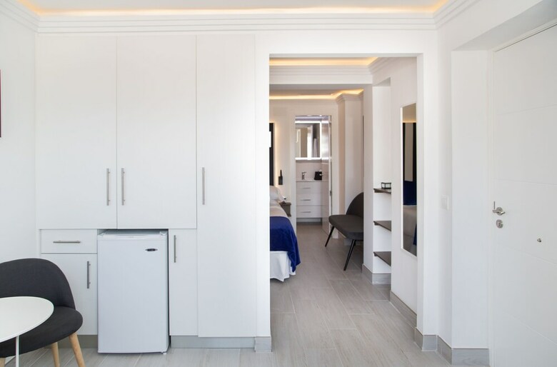 Pension Seven Golden Mile