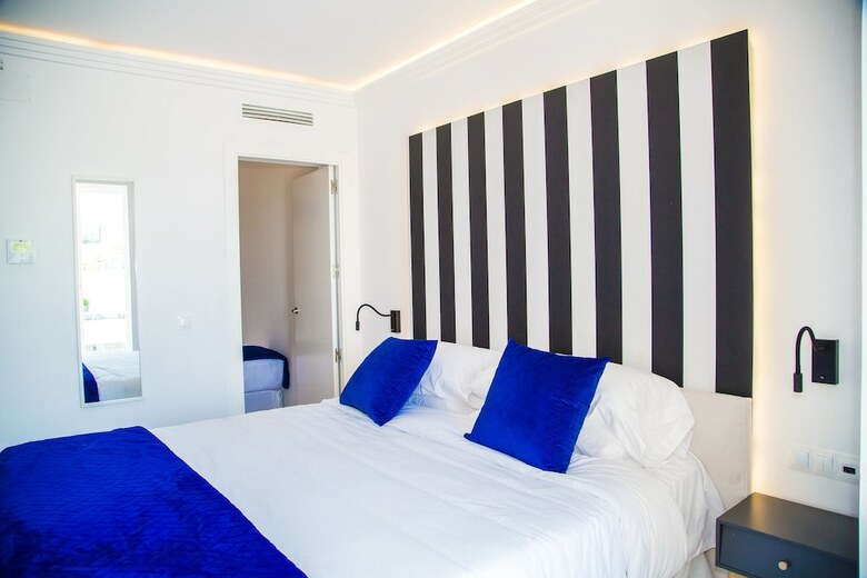 Pension Seven Golden Mile