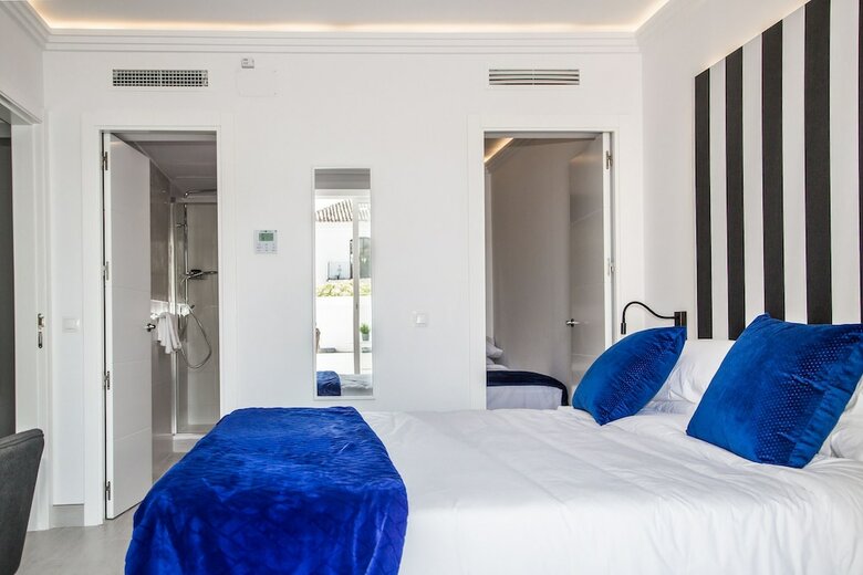 Pension Seven Golden Mile