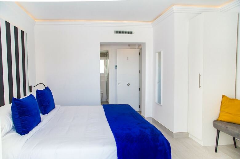 Pension Seven Golden Mile