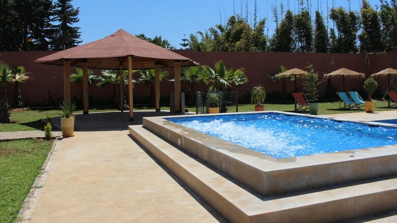 Villa Rabat Pool And Tennis