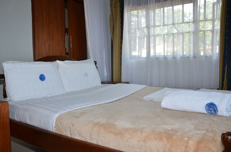 Hostal Ssese Islands Beach Hotel - Hostel