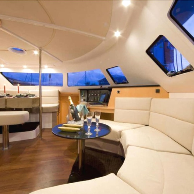 Hotel Nesi Catamarans