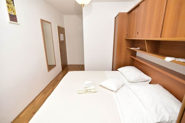 Hotel Rooms Tom
