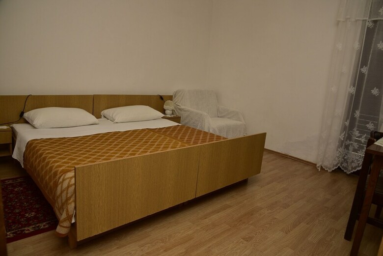 Hotel Rooms Celebrini