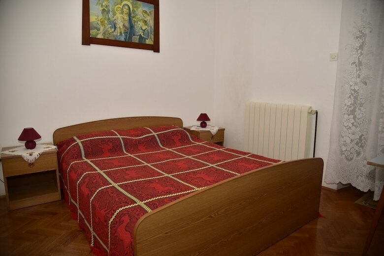 Hotel Rooms Celebrini