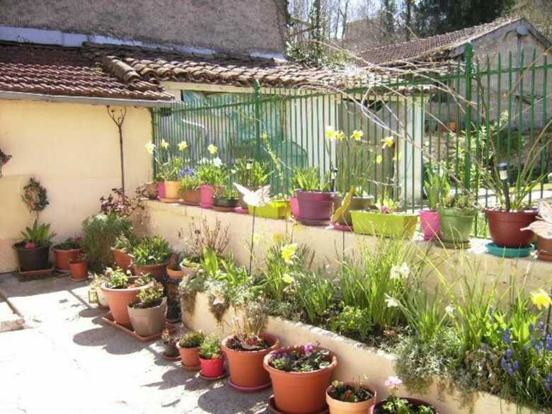 Joli Jardin - Holiday Home