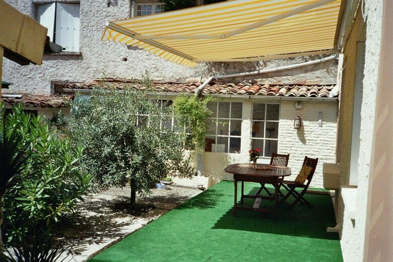 Joli Jardin - Holiday Home