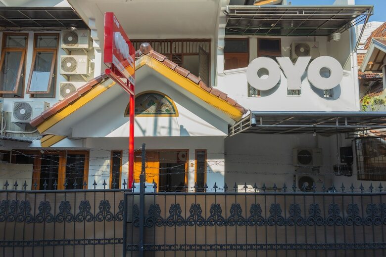 Hotel Oyo 366 Thamadhiro Residence