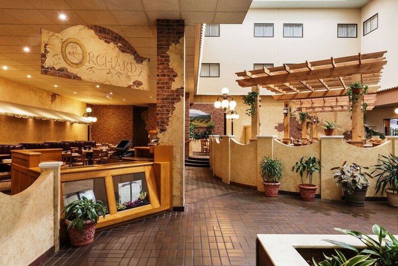 Red Lion Hotel Paper Valley
