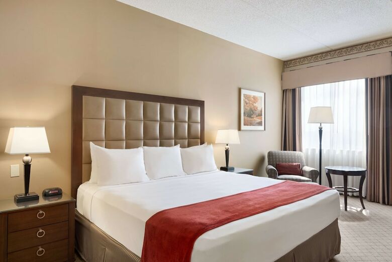 Red Lion Hotel Paper Valley