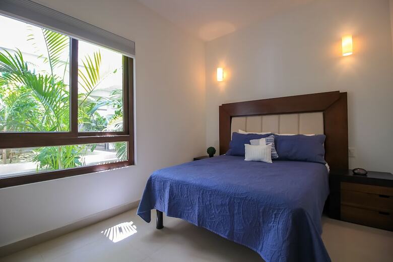 Family 2 Br Condo With Terrace Within Golf Course