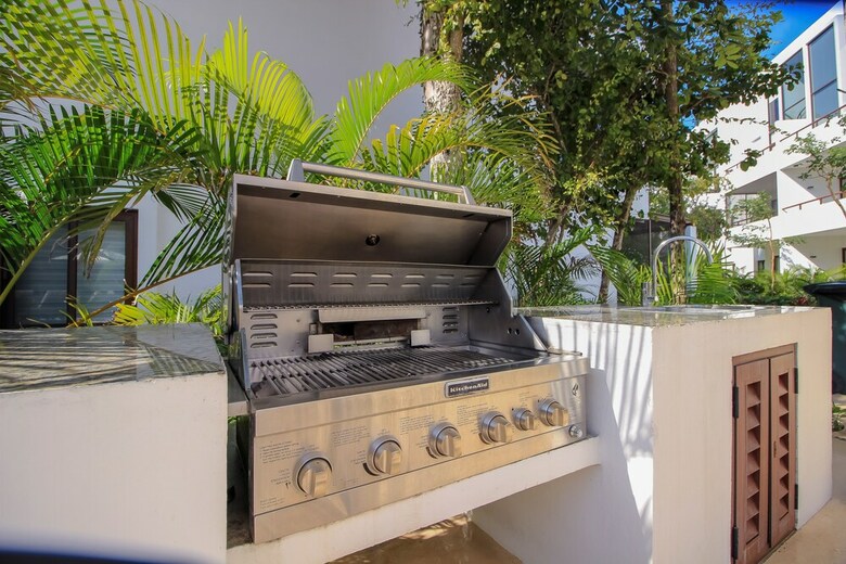 Family 2 Br Condo With Terrace Within Golf Course