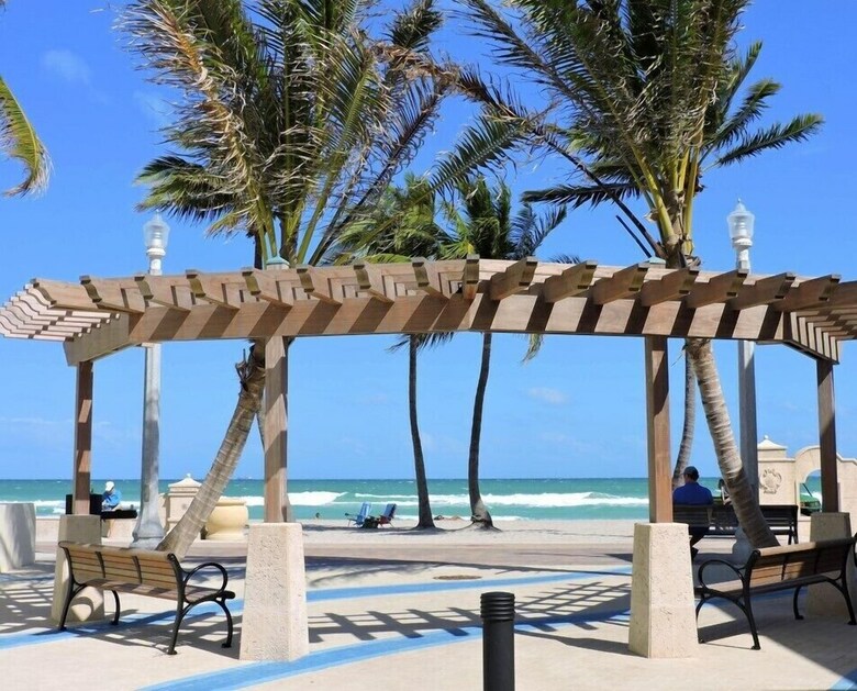 Tropical Breeze South 3 /2.5 For 8 Heated Pool