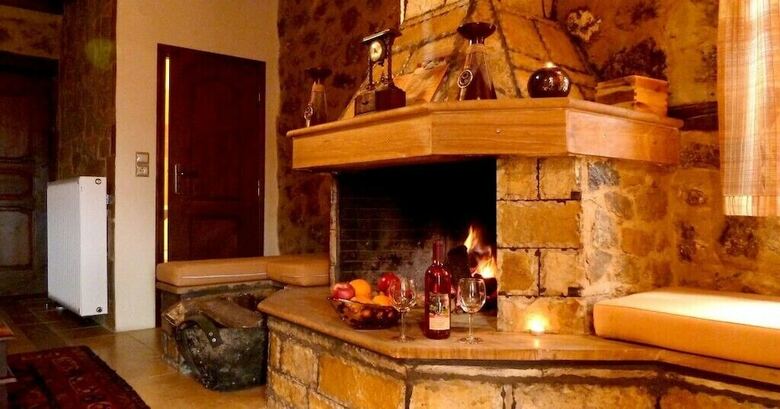 Hotel Paliokastro Guesthouse