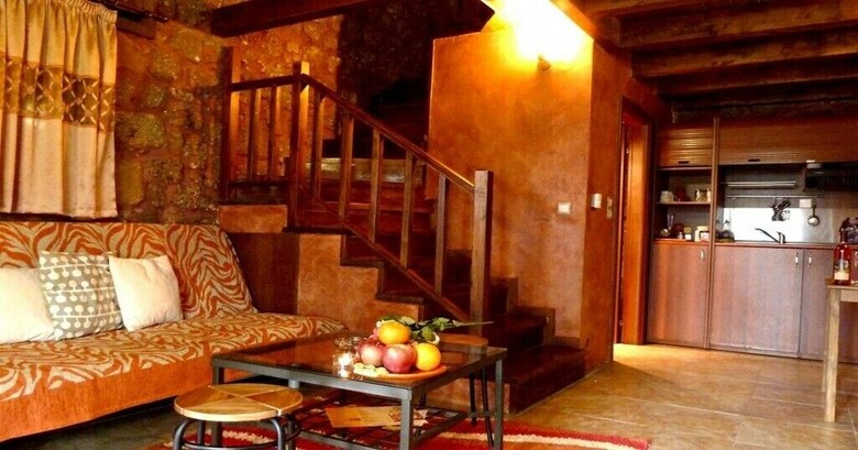 Hotel Paliokastro Guesthouse