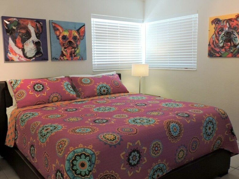 Malibu House 4/3 For 10, Close To Beaches, Pool