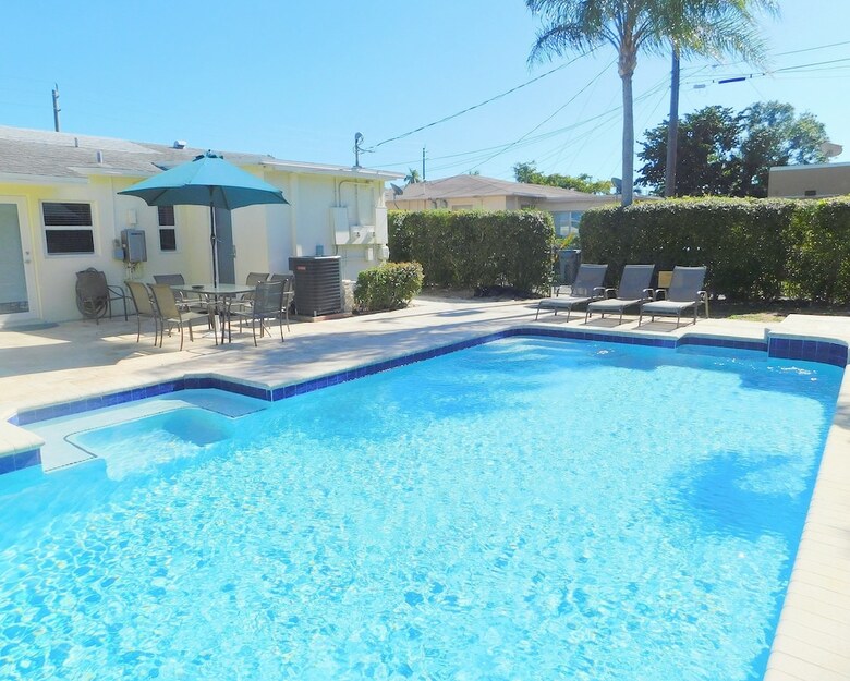 Tropical Breeze 6/6 For 16 Large Heated Pool