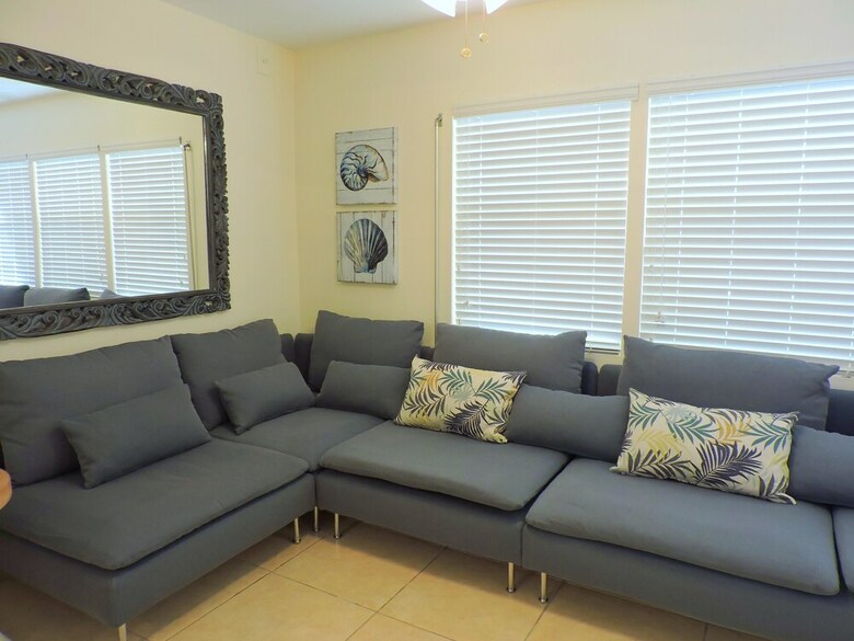 Sunset House 3/2 Heated Pool & Jacuzzi For 8