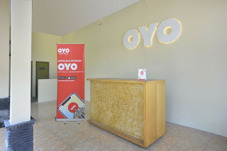 Hotel Oyo 810 Idola Residence