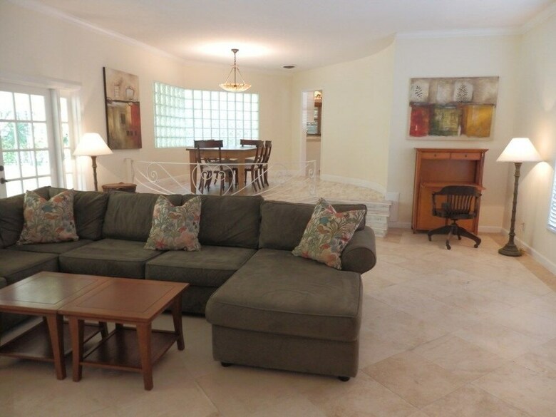 Stately Van Buren 3/2.5 For10 Guests Heated Pool