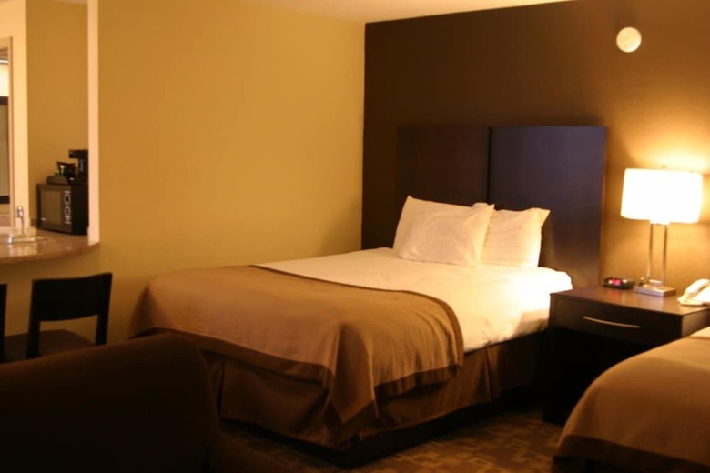 Apache Hotel