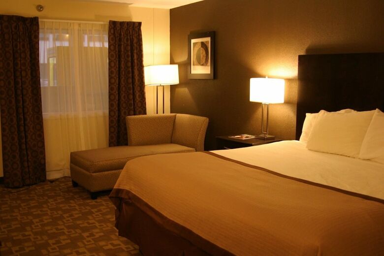 Apache Hotel