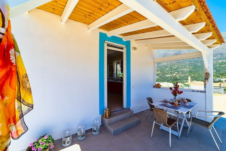 Giorgo's Home With Sea View