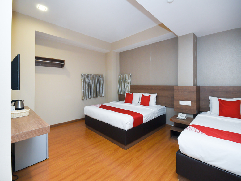 Hotel Oyo 977 Hong Kong Suites
