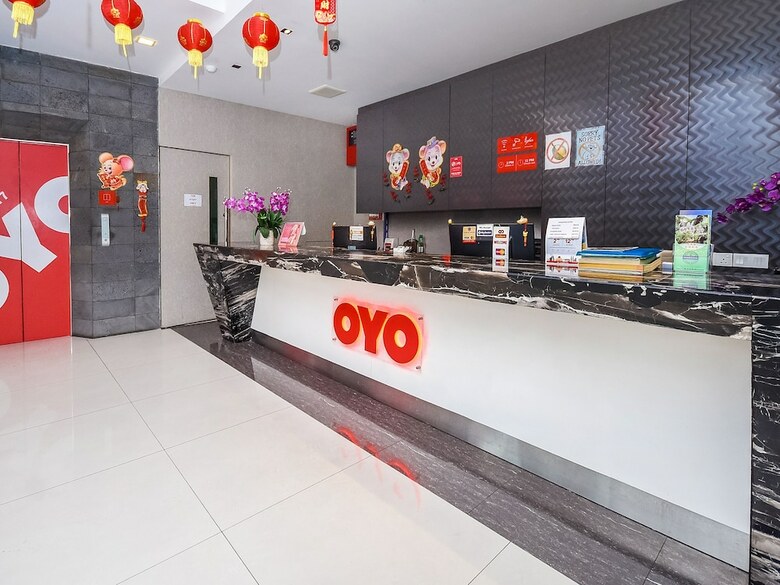 Hotel Oyo 977 Hong Kong Suites