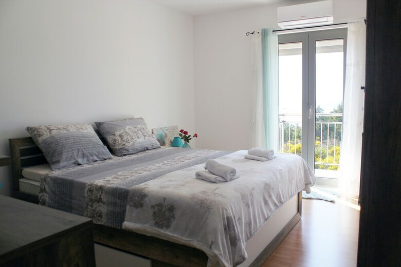 Holiday Sea View Apartment